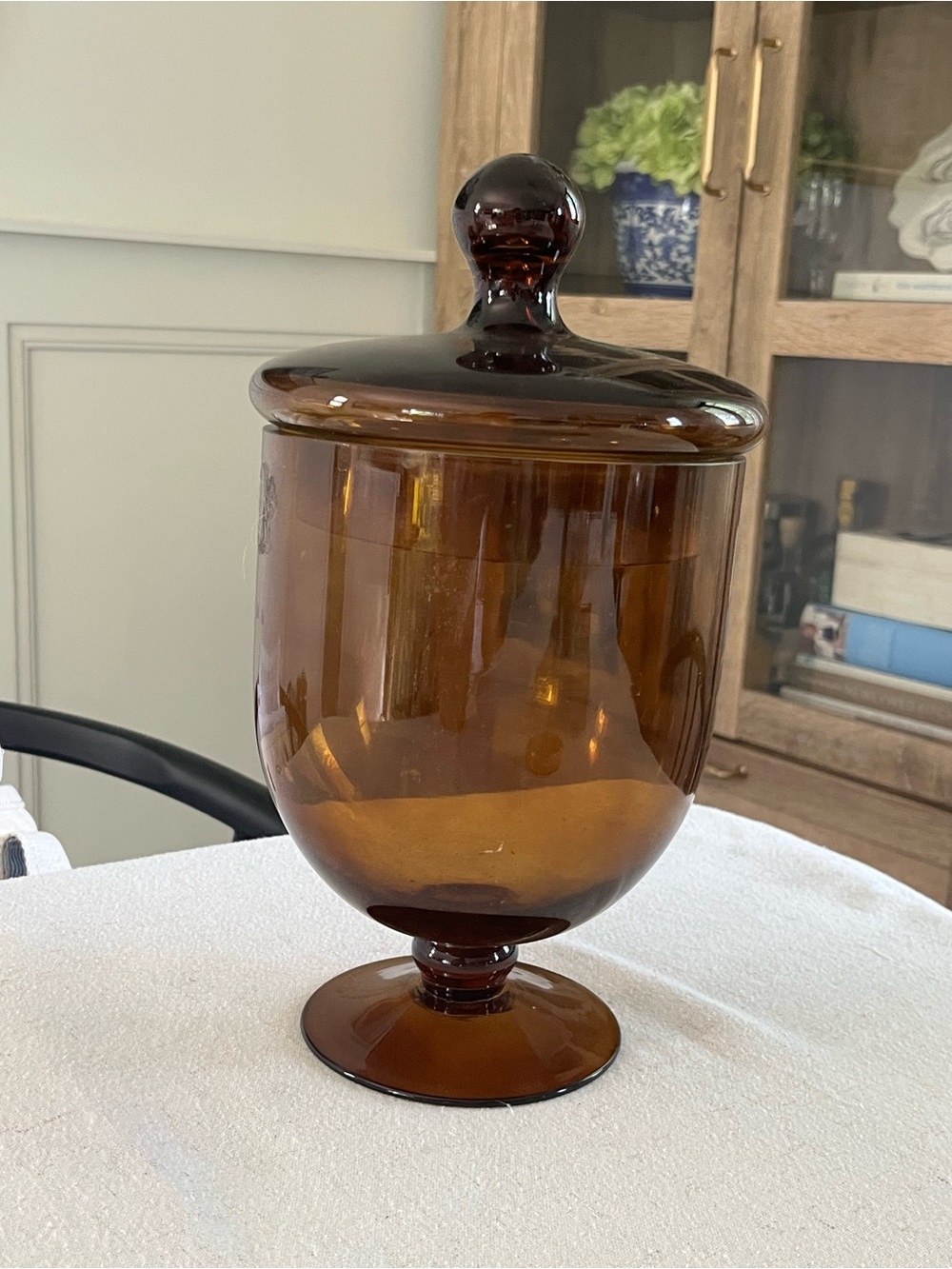 Amber Glass Apothecary Jar with Lid – Footed Pedestal Style